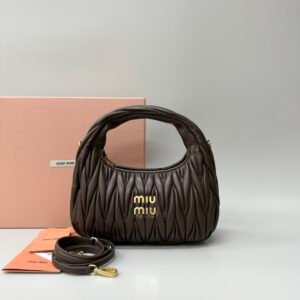 （Chocolate）MiuMiu Wander Hobo Folded Bag
