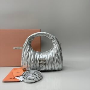 （Silver）MiuMiu Wander Hobo Folded Bag