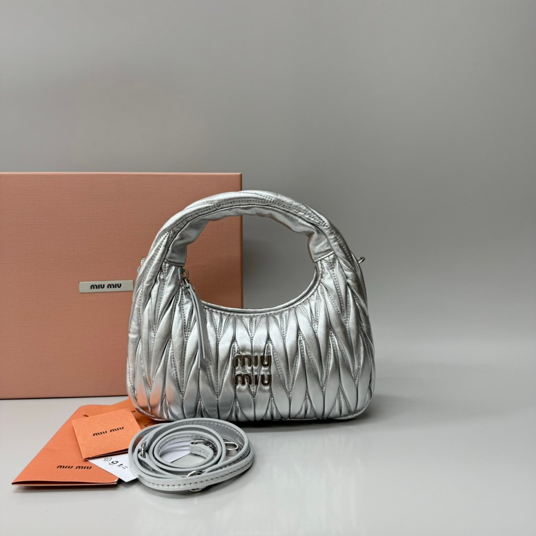 (Silver)MiuMiu Wander Hobo Folded Bag