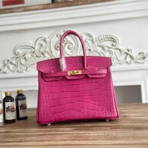 Hermès Birkin 25 Fuchsia Matte Alligator Gold Hardware