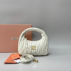 （White）MiuMiu Wander Hobo Folded Bag
