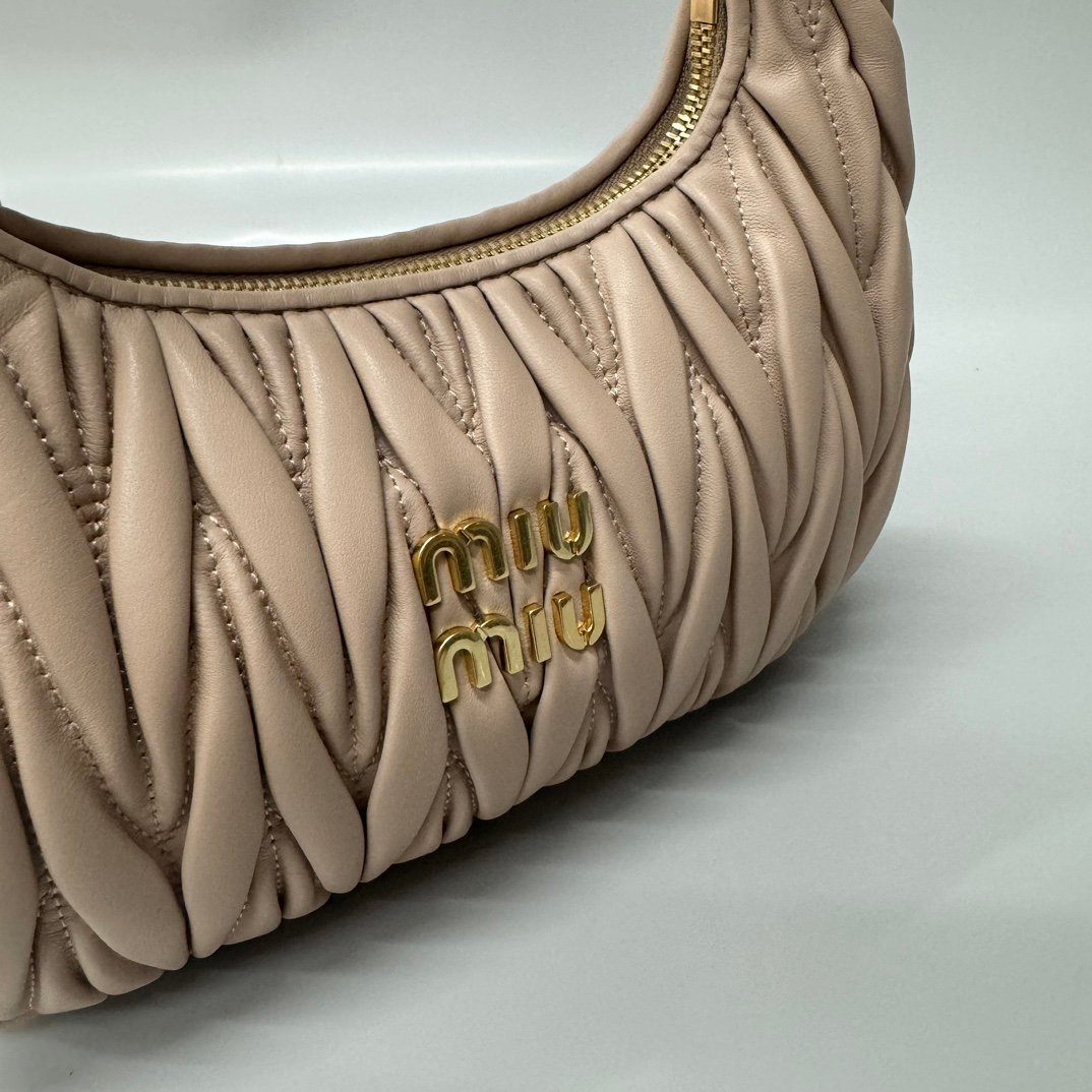 (Powder Pink)MiuMiu Wander Hobo Folded Bag - Image 6