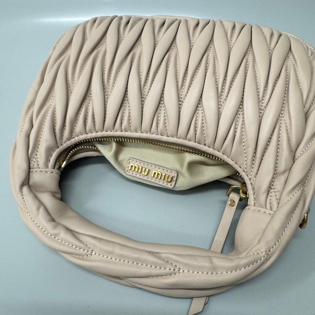 (Powder Pink)MiuMiu Wander Hobo Folded Bag - Image 9